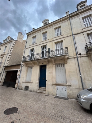 appartement à la location -   86000  POITIERS, surface 19 m2 location appartement - APR694244